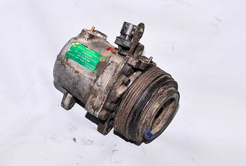 BMW 1 SERİSİ ÇIKMA YEDEK PARÇA ÇIKMA-BMW-PARÇA-E-36-KASA-3-SERİSİ-KLİMA-KOMPRESÖRÜ